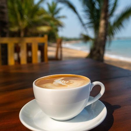 Serenity Beach Cabanas Тангале Екстериор снимка