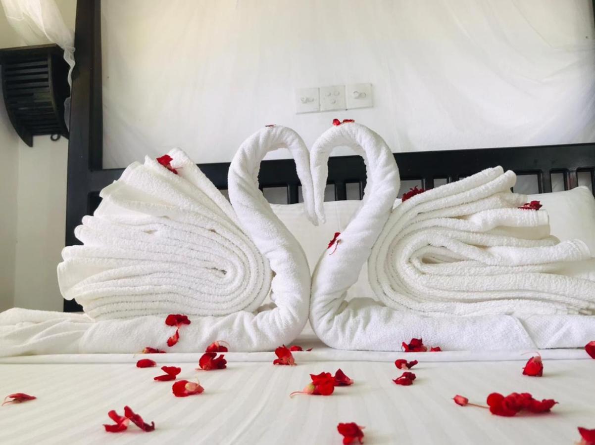 Serenity Beach Cabanas Тангале Екстериор снимка