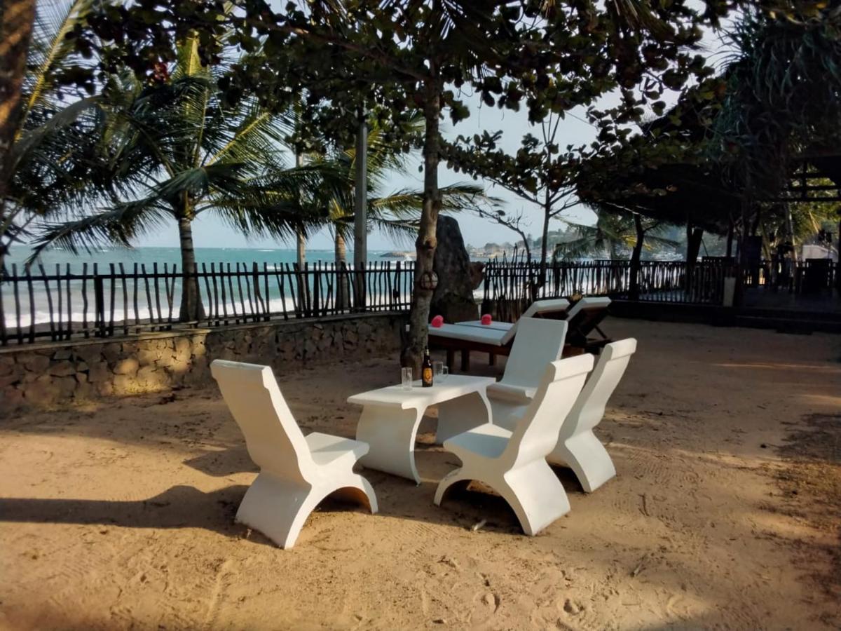 Serenity Beach Cabanas Тангале Екстериор снимка