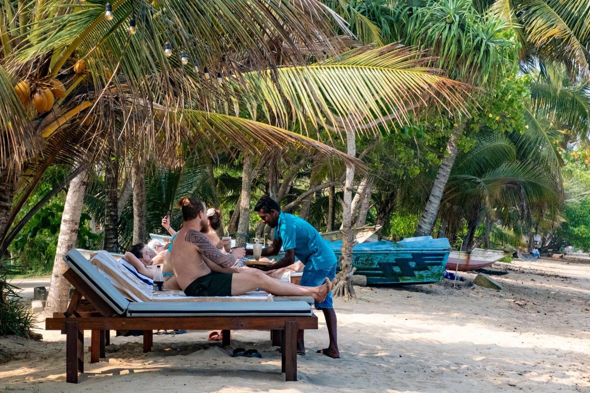 Serenity Beach Cabanas Тангале Екстериор снимка