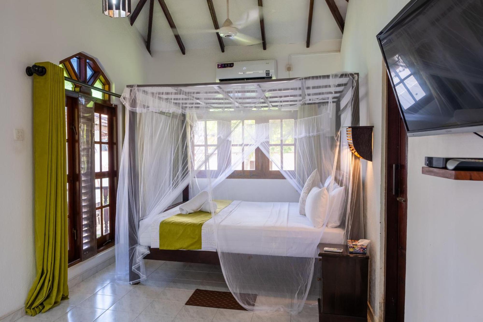 Serenity Beach Cabanas Тангале Екстериор снимка