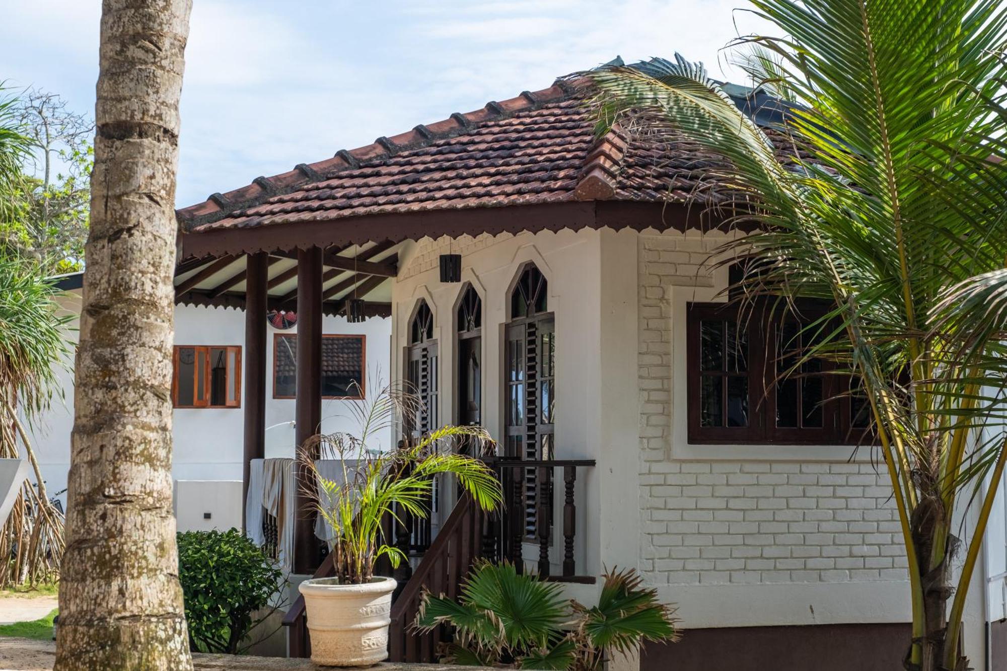 Serenity Beach Cabanas Тангале Екстериор снимка