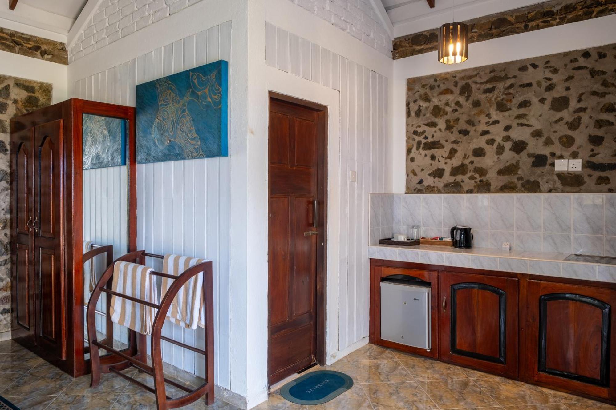 Serenity Beach Cabanas Тангале Екстериор снимка