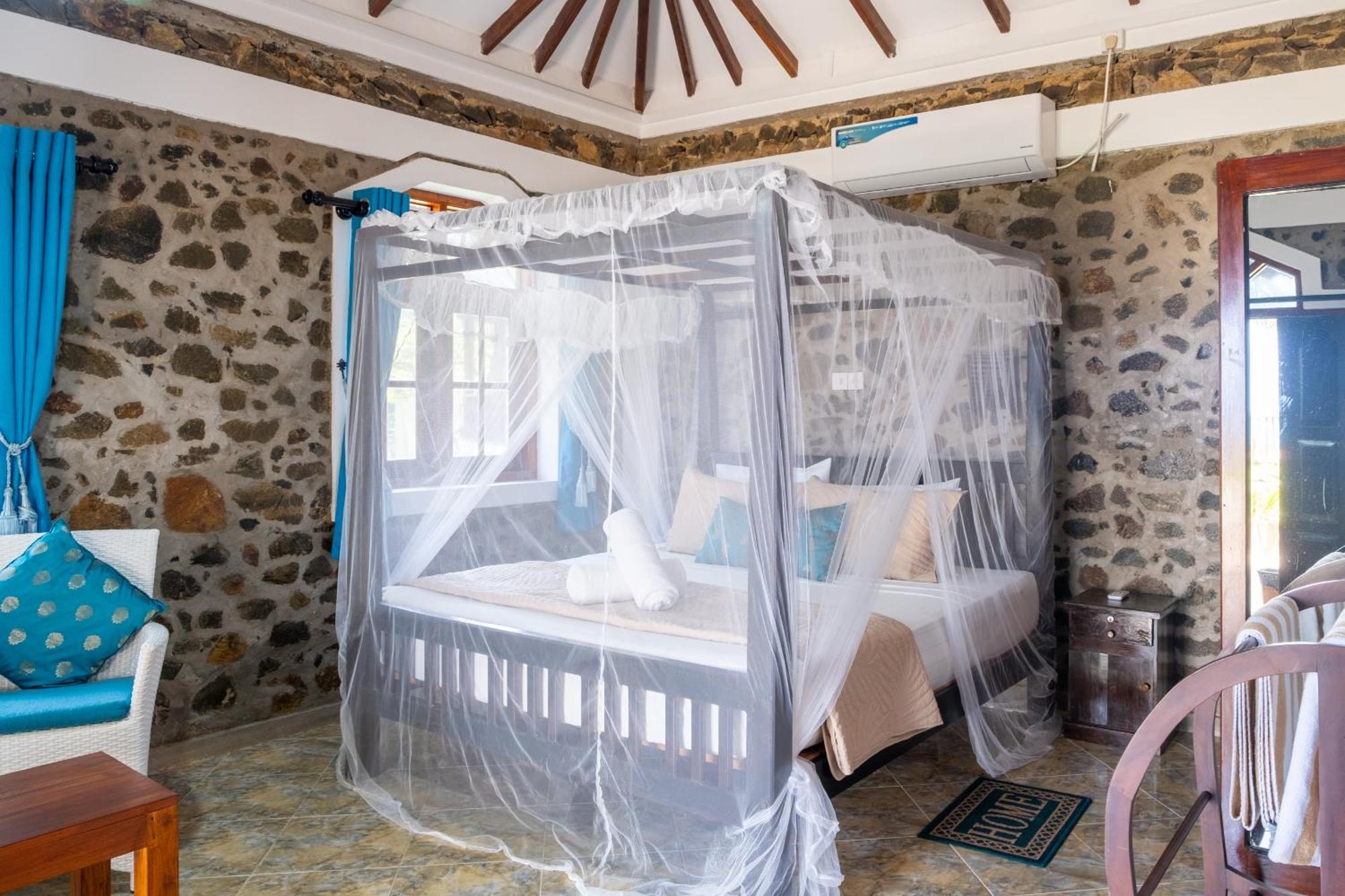 Serenity Beach Cabanas Тангале Екстериор снимка